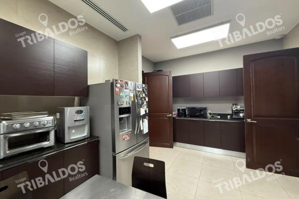 Sale of house in fairway estates, santa maría