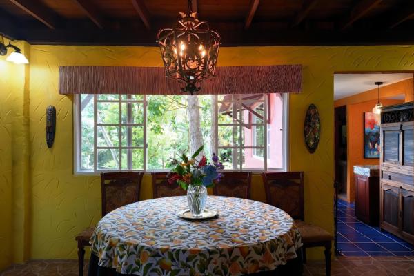 Charming mountain home for sale in toscana, altos