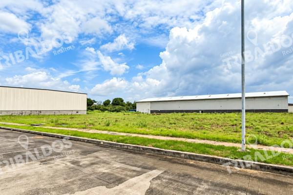 Land for sale in tocumen storage complex