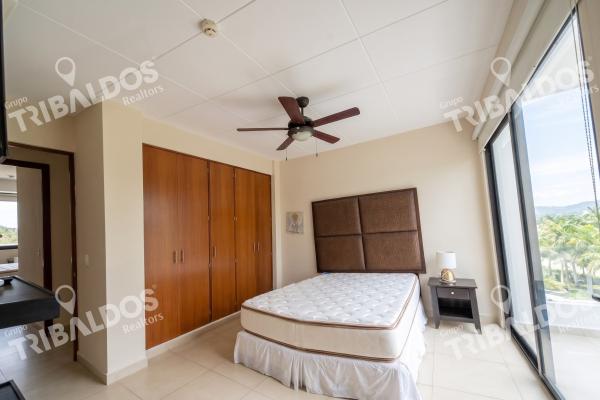 Venta de apartamento en ph hoyo 18 islamar, vista mar