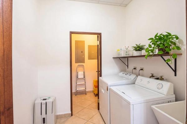 Amplio apartamento amueblado en planta baja en valle