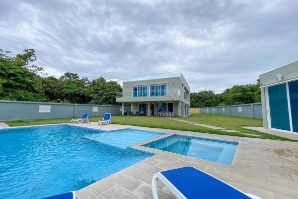 Lujosa casa de playa en costa esmeralda