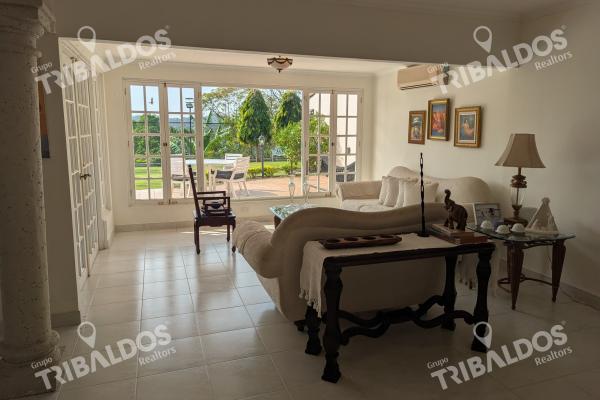 Venta de casa en las cumbres, la meseta