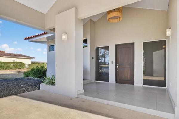 Casa moderna con vista al mar en andromeda estates pedasi