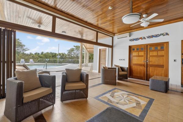 Resort-ready estate in hermosa bay boca chica