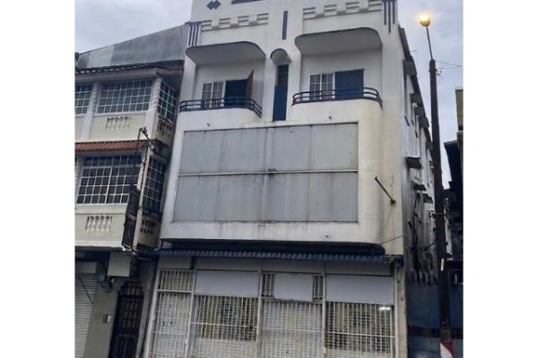 Commercial building of 3 stories in colon city
