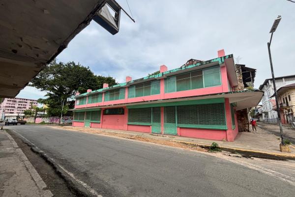 Building for restoration with potential of 2,000m2