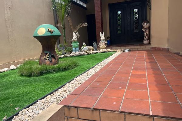 Venta casa espaciosa en brisas del golf