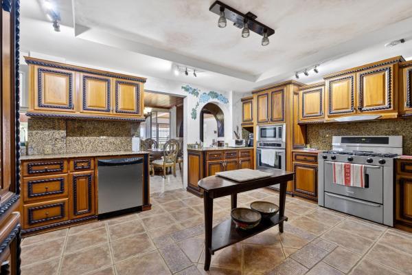 Highland investment estate with rare water concess