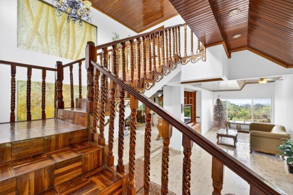 Highland investment estate with rare water concess