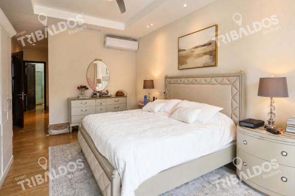 Single-family home for sale in santa maria