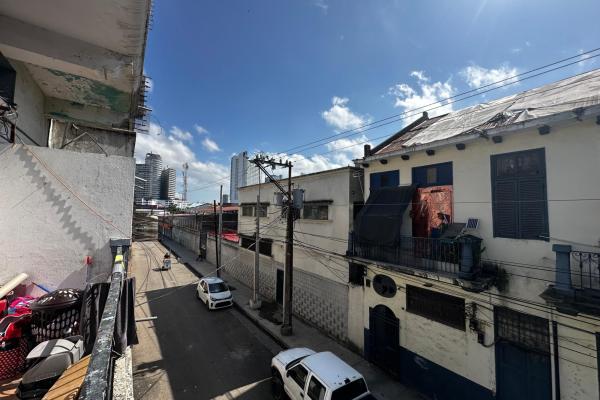Commercial and residential building for sale