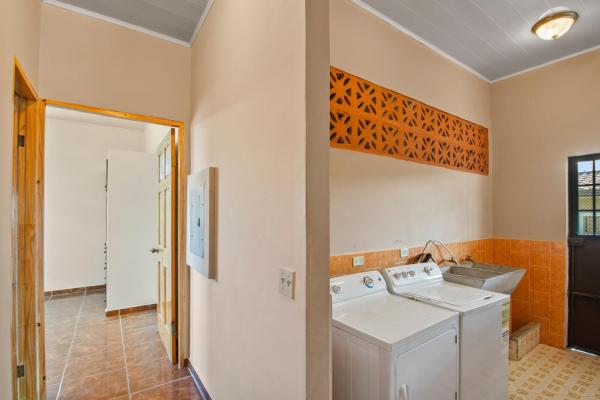 3 bedroom home with loft in alto boquete
