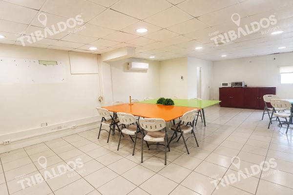 Commercial warehouse for sale in río abajo