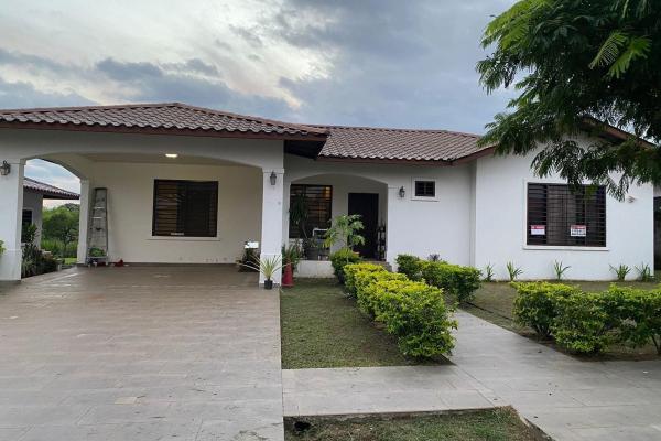 Casa de 4 dormitorios completamente amueblada en venta