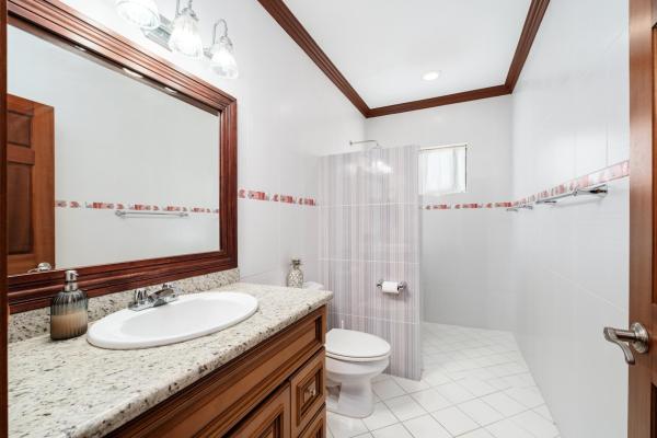 Stunning townhome in boquete canyon village