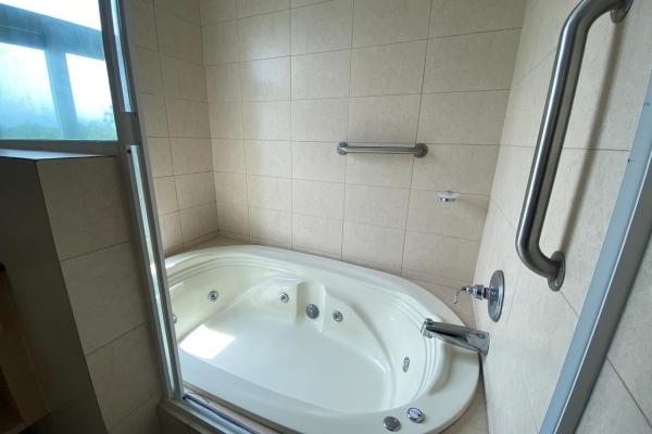 Apartamento de 4 habitaciones en edificio ph el alcazar, en coronado golf