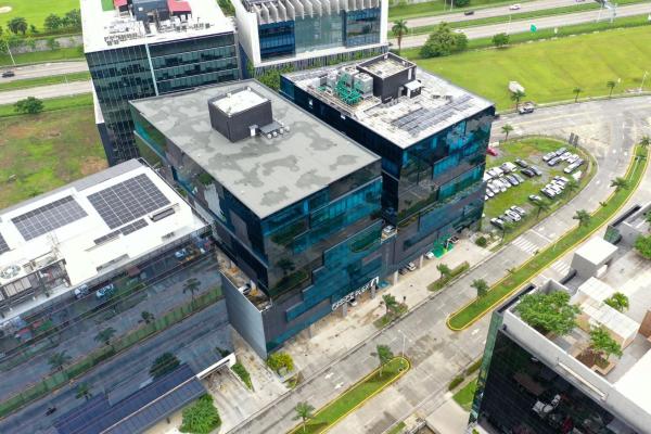 Venta de oficina en office plex santa maria