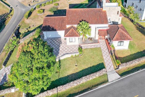 Casa distintiva en los molinos | boquete, panamá