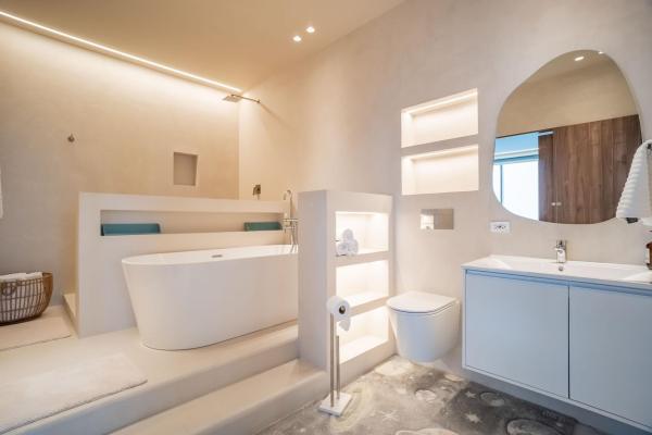 For sale 4-bedroom penthouse in ph regalia