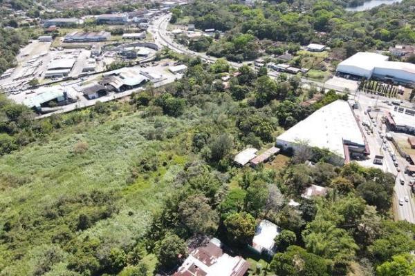 Land in las cumbres, la cabima