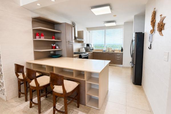Venta de apartamento en playa blanca ph lighthouse beach tower