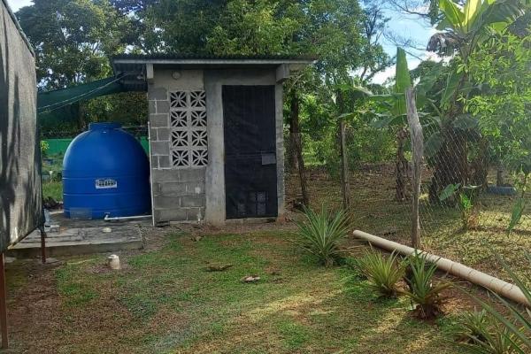 Se vende casa con 4 apartamentos
