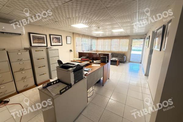 Alquiler de bodega con oficinas en juan díaz