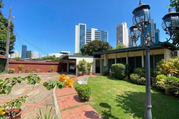 House in san francisco (calle las hortensias)