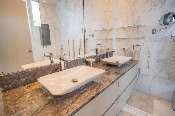 For sale 4-bedroom penthouse in ph regalia