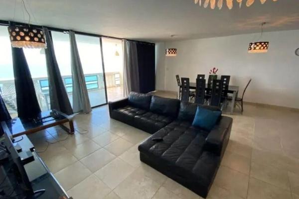 Apartment with ocean view in coronado country club