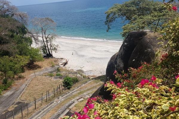 Se vende globo de terreno con acceso privado a playa solymar, bijao