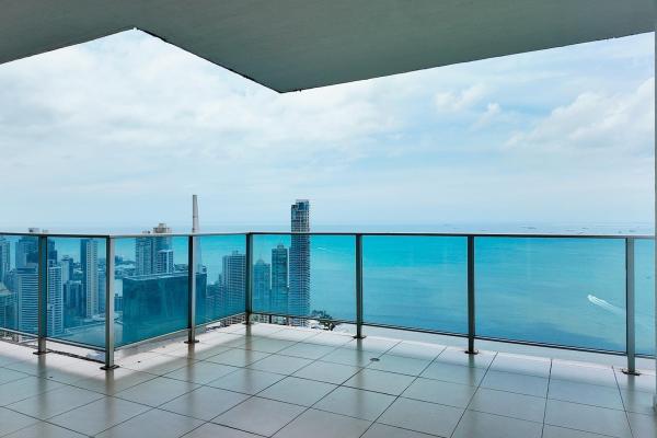 Hermoso apartamento en venta en waters on the bay