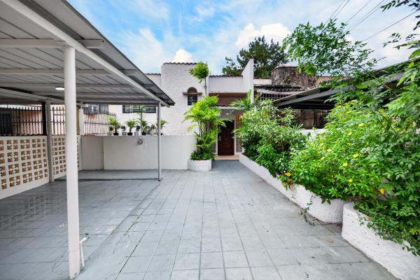 Dúplex de 3 niveles en venta en altos de miraflores, betania, panamá
