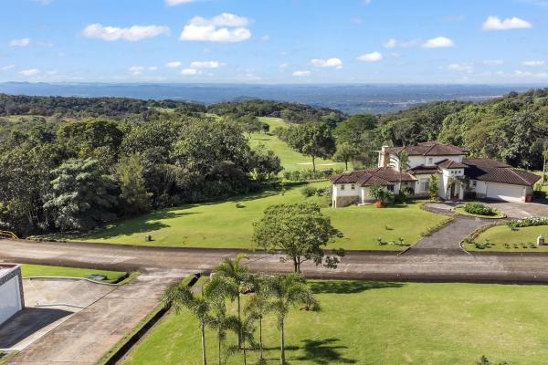 Exclusiva propiedad en lucero golf and country en boquete