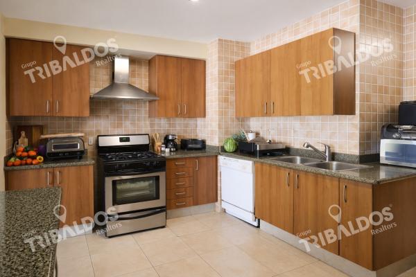 Apartamento frente al mar en venta , ph la ensenada farallón