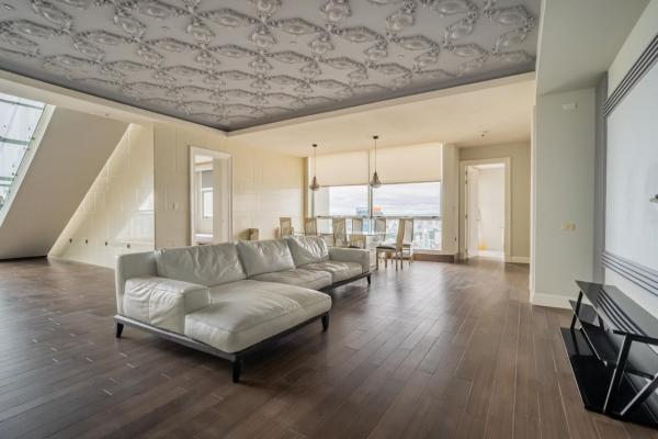 En venta villa sky lujoso penthouse de 4 niveles en q tower punta pacífica