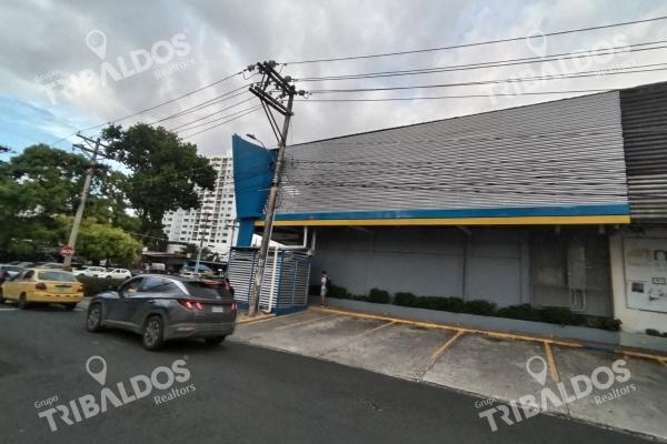 Alquiler local comercial via españa a pocos metros de la ernesto t. lefevre