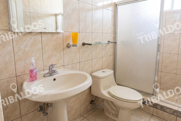 Venta de casa con amplio terreno en altos del golf, parque lefevre