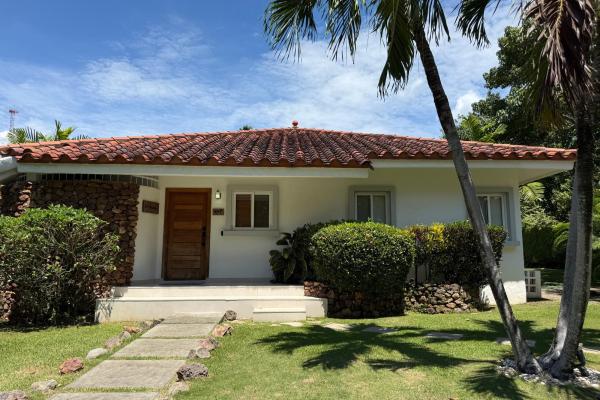 Casa con piscina en coronado golf | amoblada y equipada