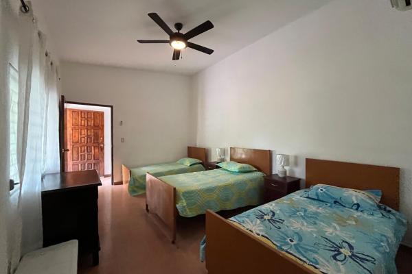 House in playa corona with large land