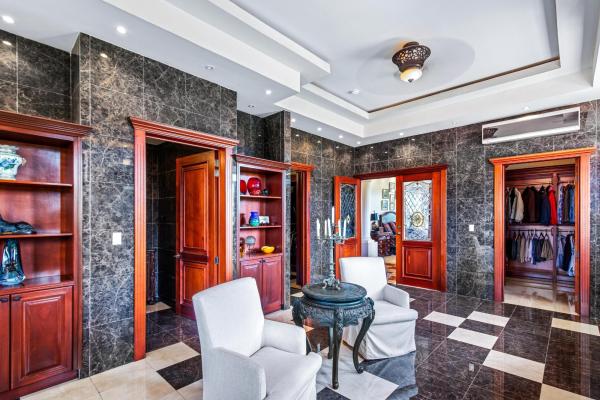 Magnificent mansion in los molinos boquete