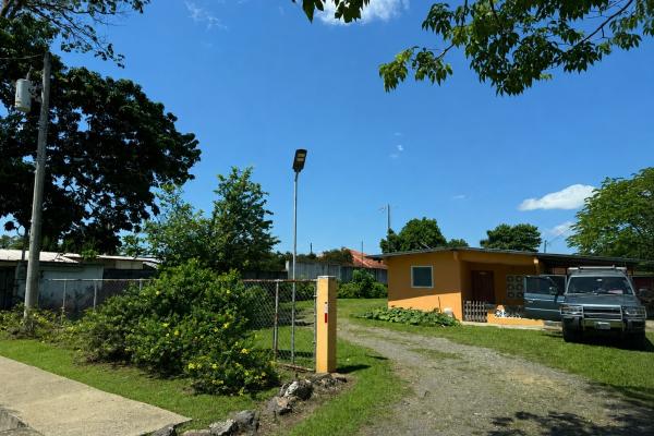 Se vende casa con 4 apartamentos