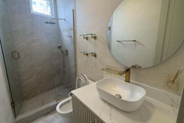 Alquiler de apartamento en ph the cosmopolitan (amoblado)