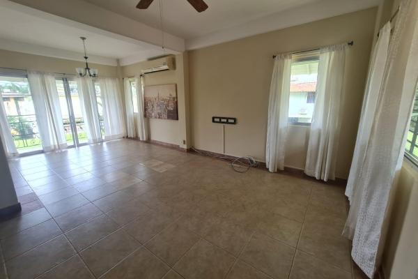 Venta de casa en residencial espinar, colón