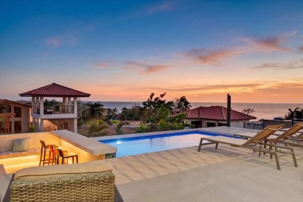 Casa moderna con vista al mar en andromeda estates pedasi