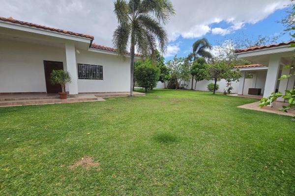 Palmeras del golf 495,000 neg. close to beach and