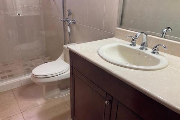4 bedroom house toscana del este with solar panels