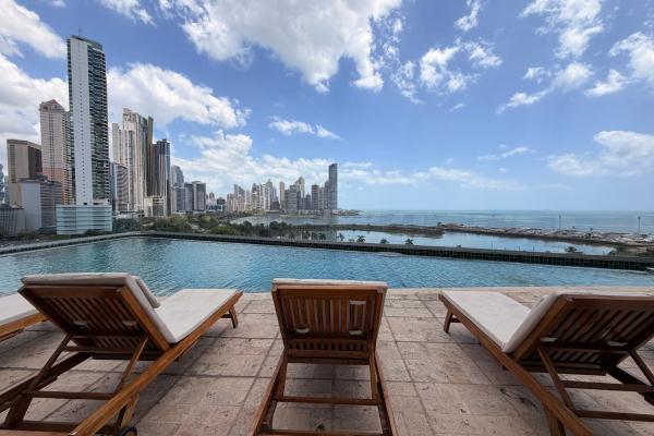 Apt amoblado piso alto - white tower - 121 m2