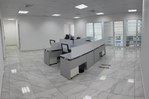 Se vende ph office one full amoblada, sala de conferencia, vestibulo